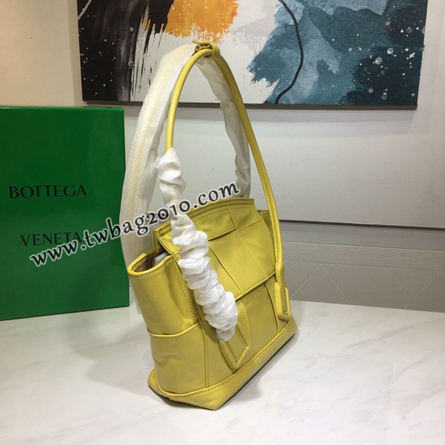 Bottega veneta高端女包 96009s小號 寶緹嘉Arco33油蠟牛皮包 BV經典款蝙蝠包手提包  gxz1243